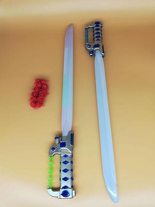 Brinquedo Espada De Plastico Com Som E Luz Led 63Cm Pilha Menino Menina